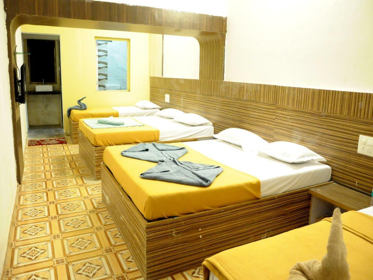 Hotel Malhar Palace Shirdi Dış mekan fotoğraf