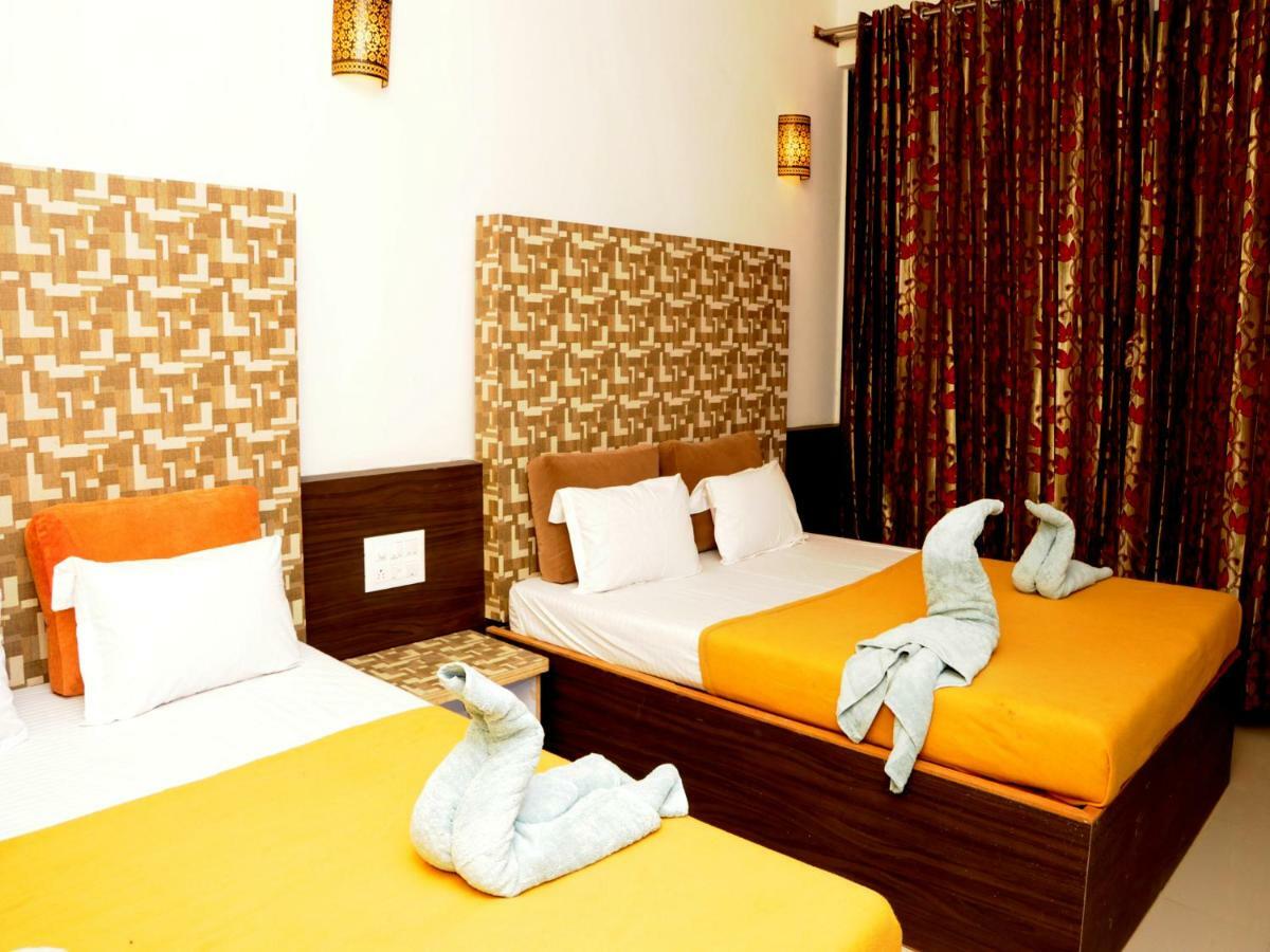 Hotel Malhar Palace Shirdi Dış mekan fotoğraf