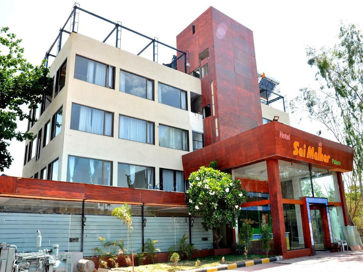 Hotel Malhar Palace Shirdi Dış mekan fotoğraf